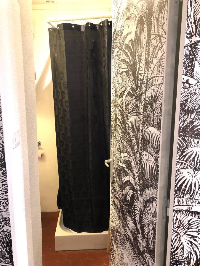 Appartement Grand Studio Rue du Panier à Marseille Extérieur photo