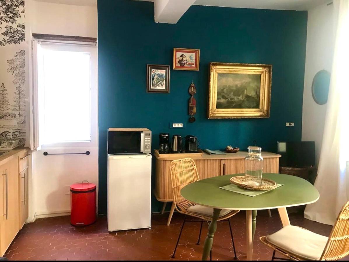 Appartement Grand Studio Rue du Panier à Marseille Extérieur photo