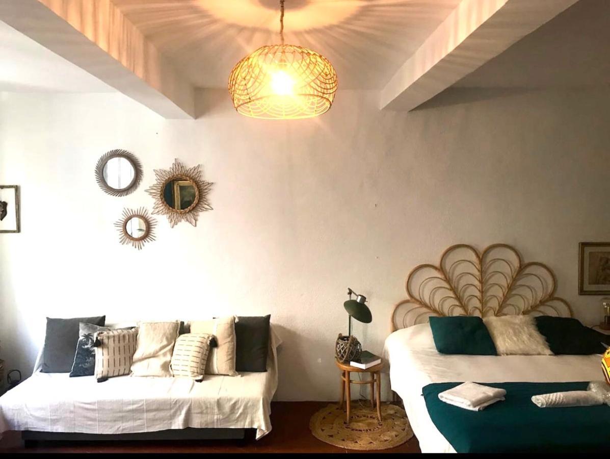 Appartement Grand Studio Rue du Panier à Marseille Extérieur photo