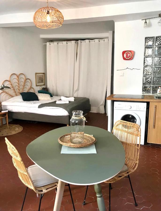 Appartement Grand Studio Rue du Panier à Marseille Extérieur photo