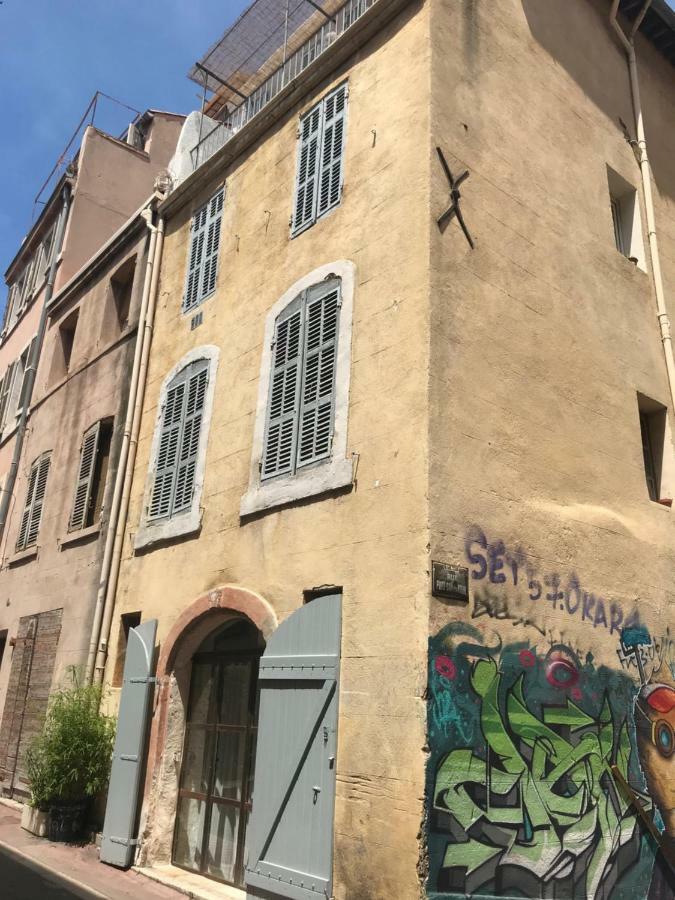 Appartement Grand Studio Rue du Panier à Marseille Extérieur photo